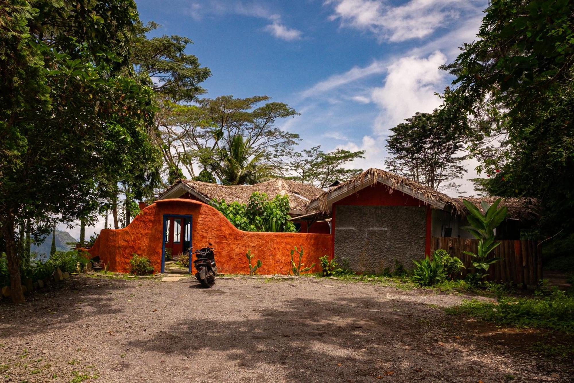 Manulalu B&B Bajawa Екстер'єр фото